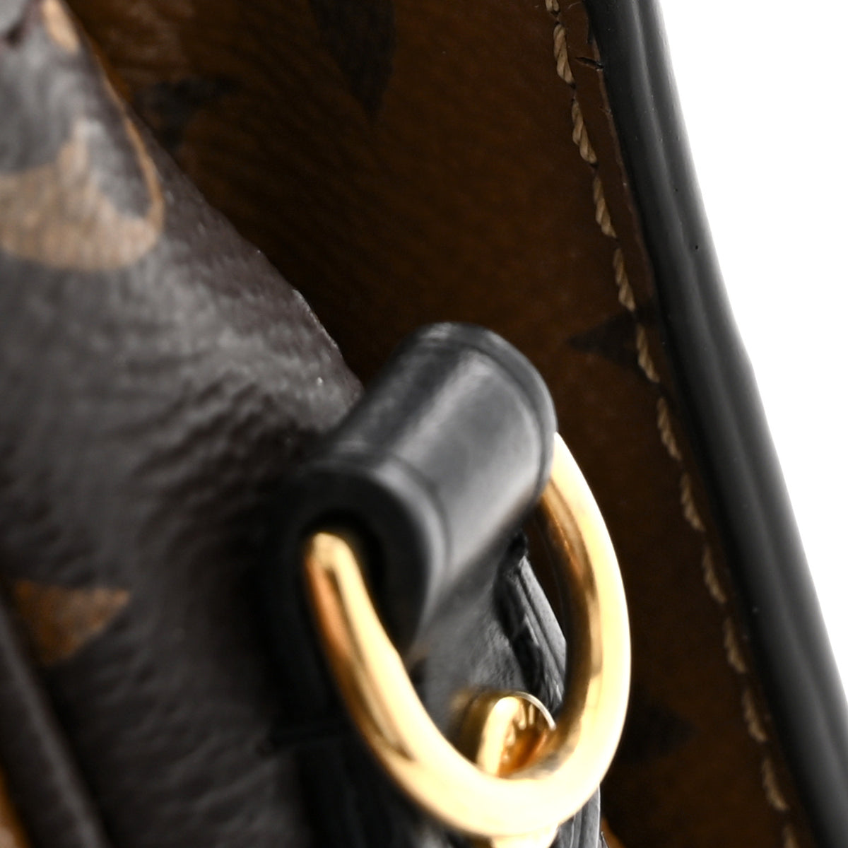 Reverse Monogram Pochette Metis