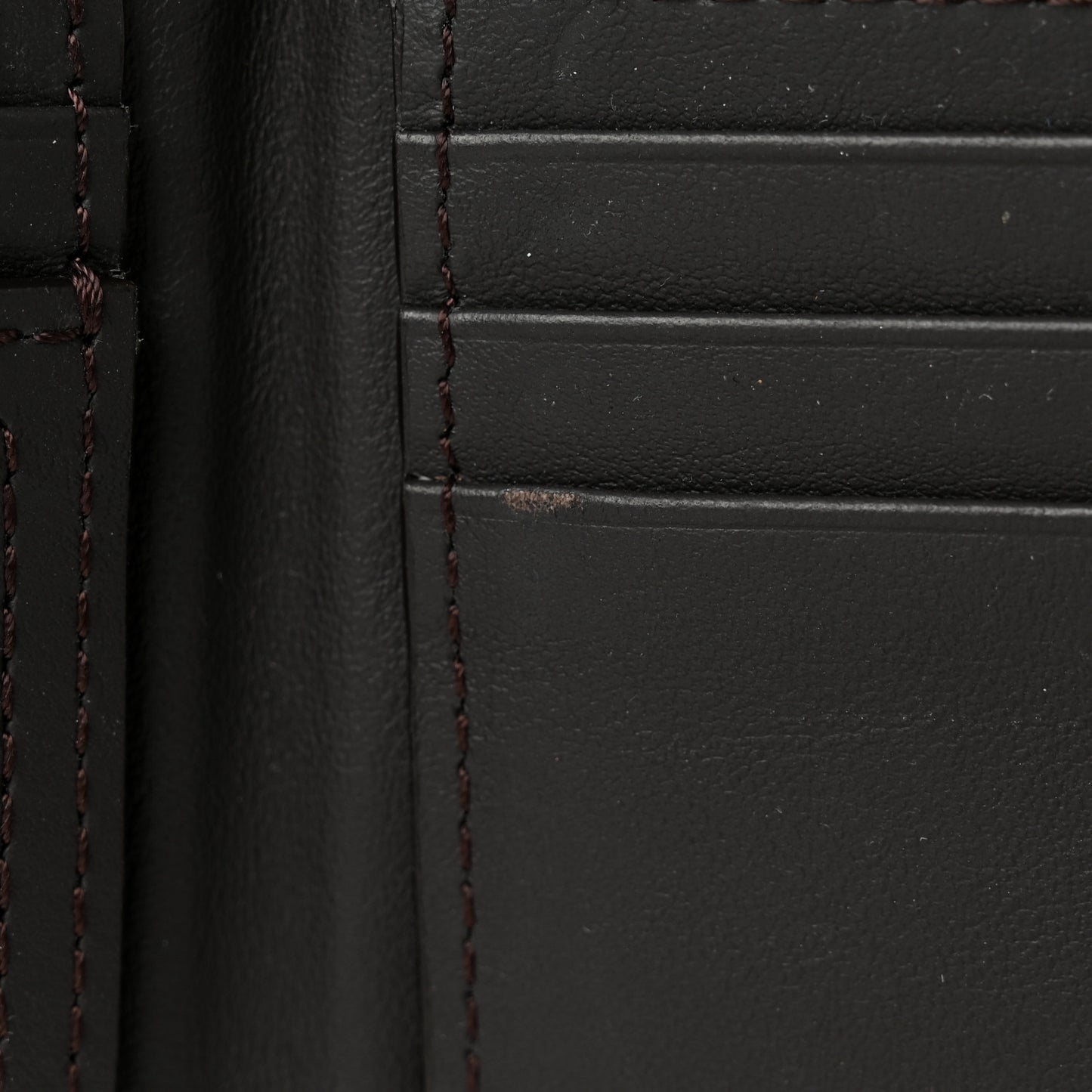 Vitello King Grace Light Logo Embossed Bifold Wallet Cuoio Ebano