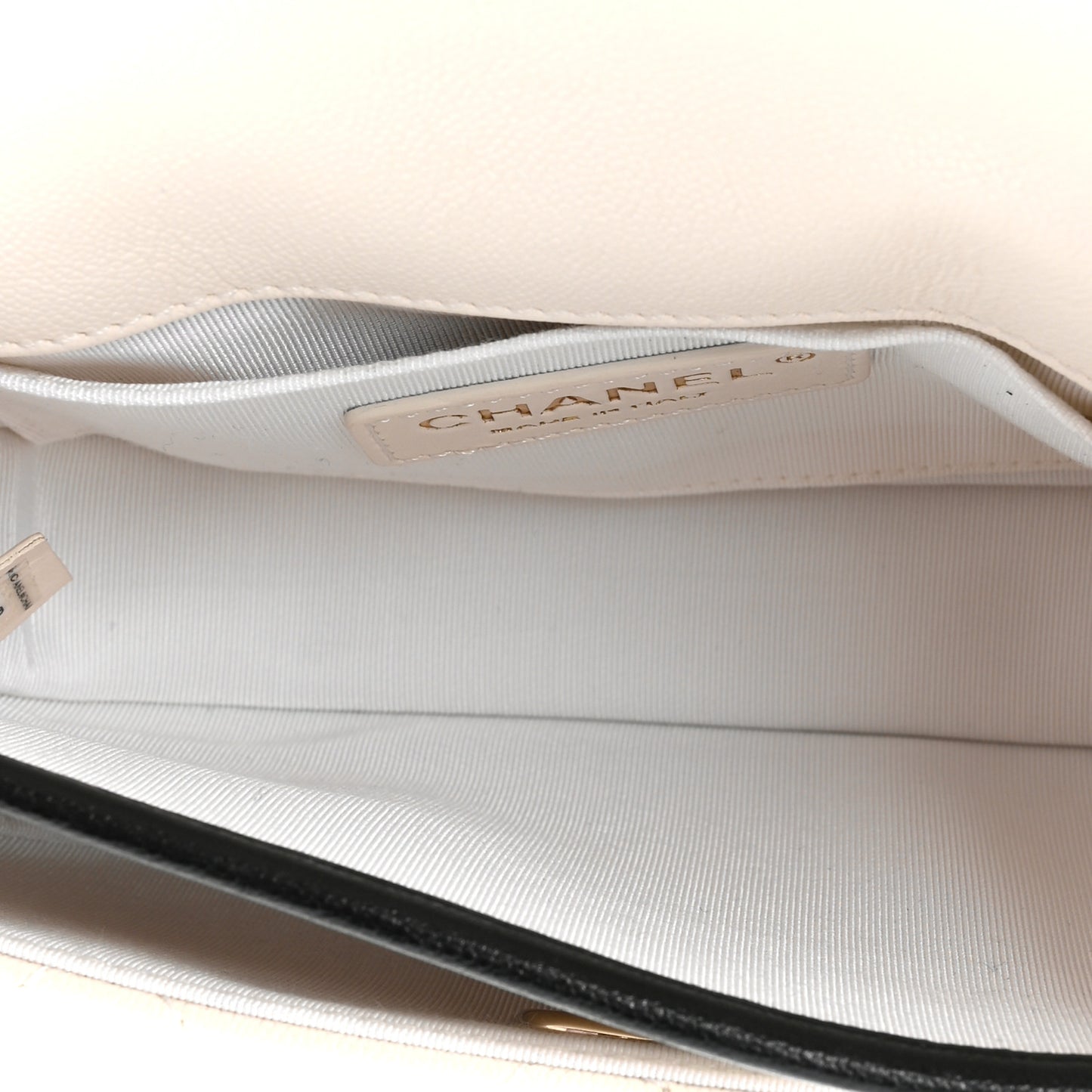 Caviar Quilted Mini Round Messenger Flap White Black