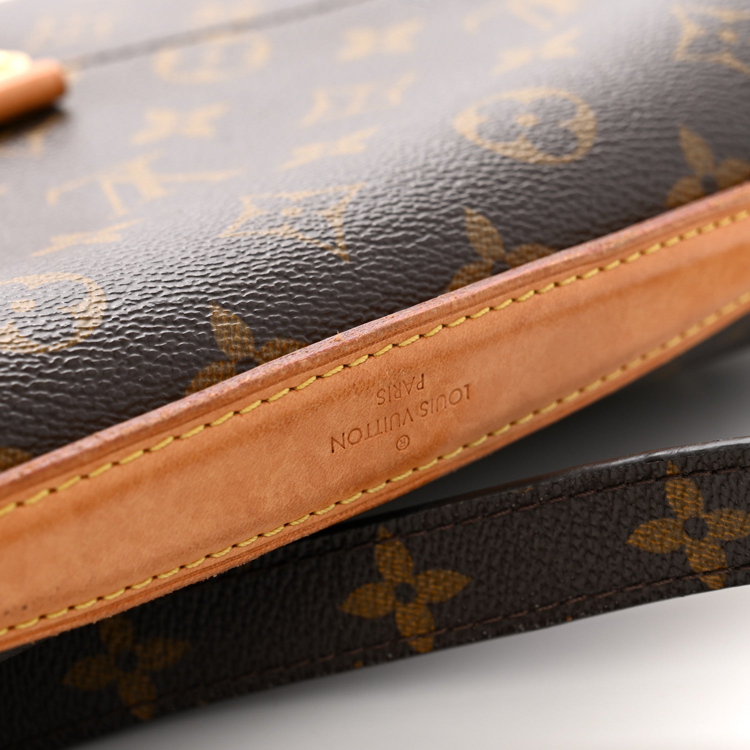 Louis Vuitton Monogram Pochette Metis 12 of 14
