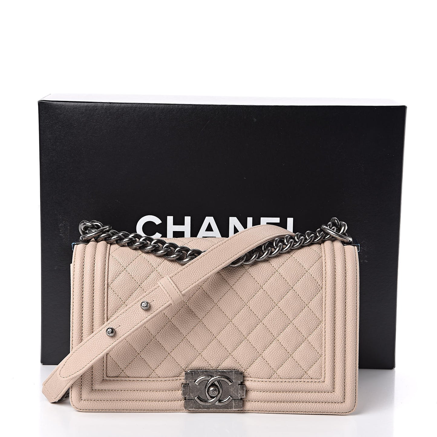 Caviar Quilted Medium Boy Flap Ivory