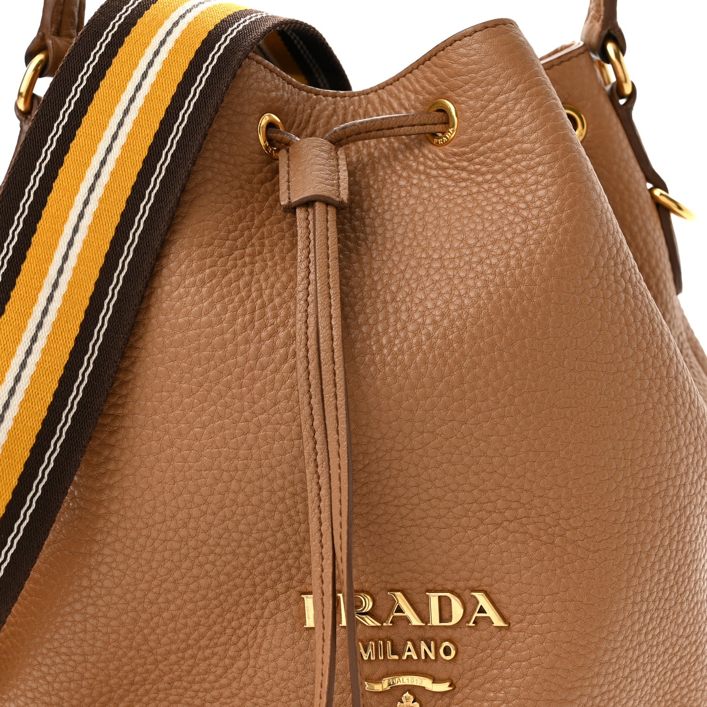 Vitello Daino Drawstring Bucket Beige