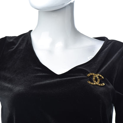 Chanel Metal Paris Button CC Large Brooch Gold 2 of 5