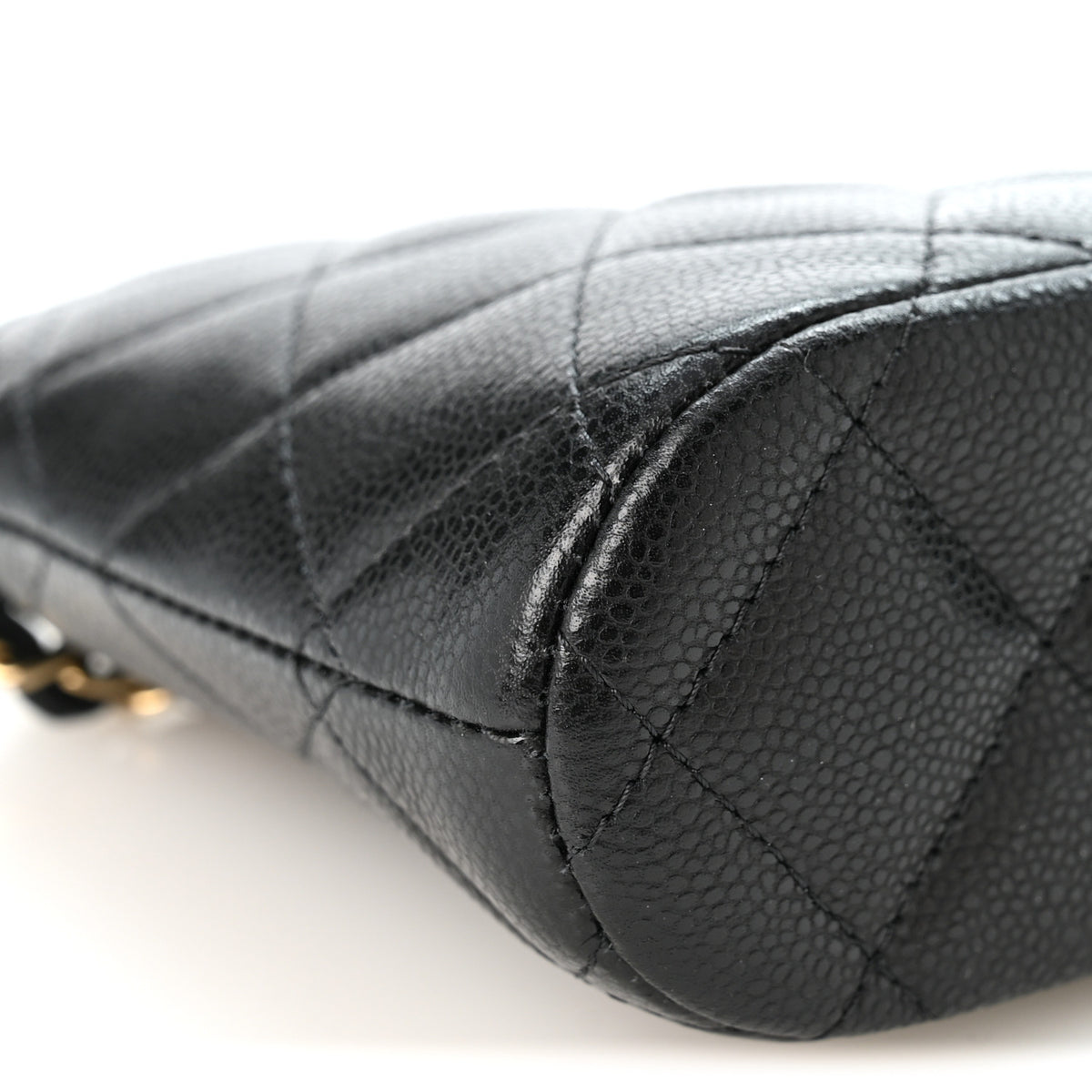 Caviar Quilted Classic Clutch with Chain Black