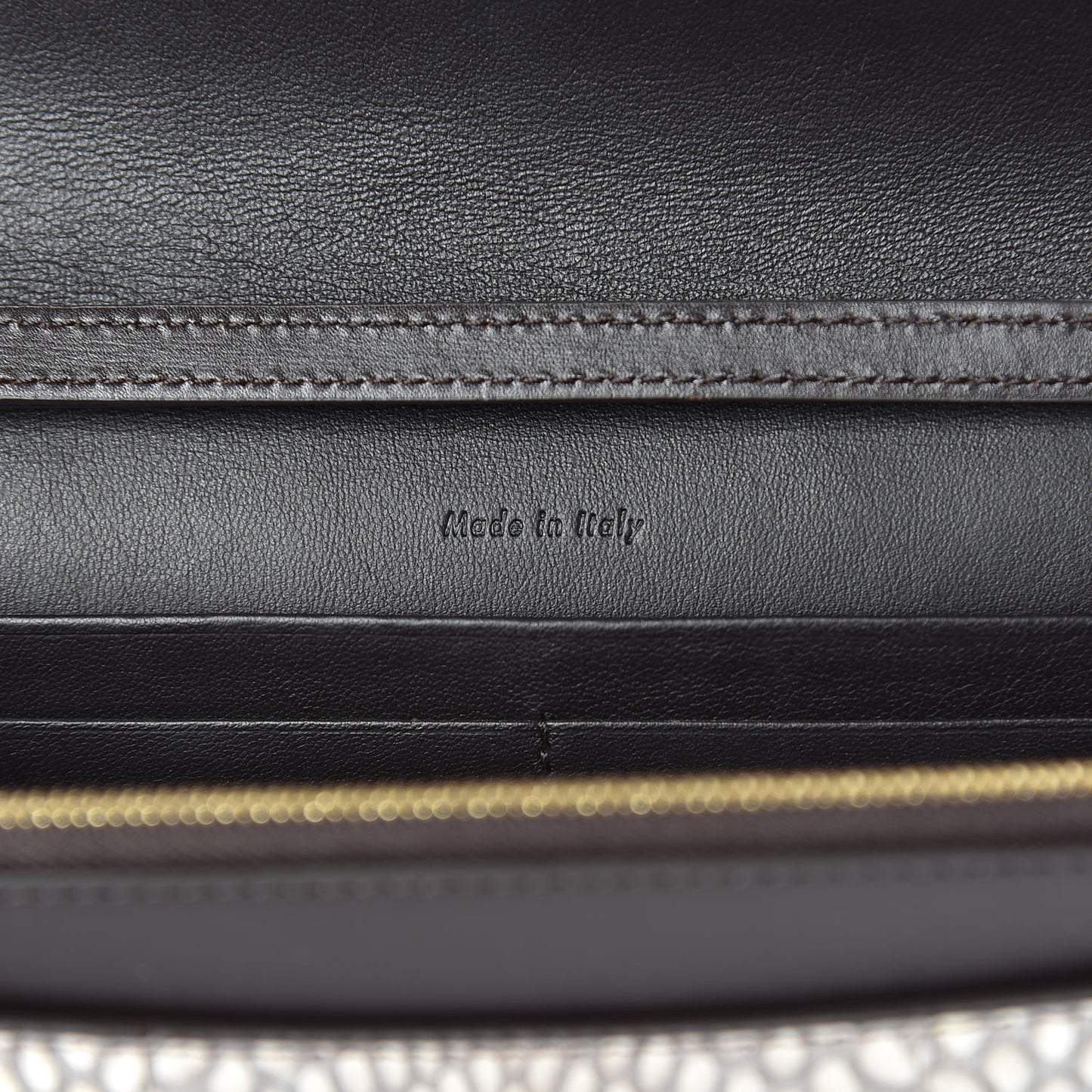 Cobra Shiny Calfskin Clutch On A Chain