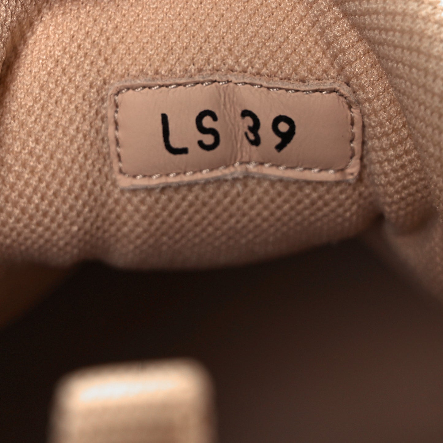 Resille Calfskin D-Connect Sneakers 39 Nude