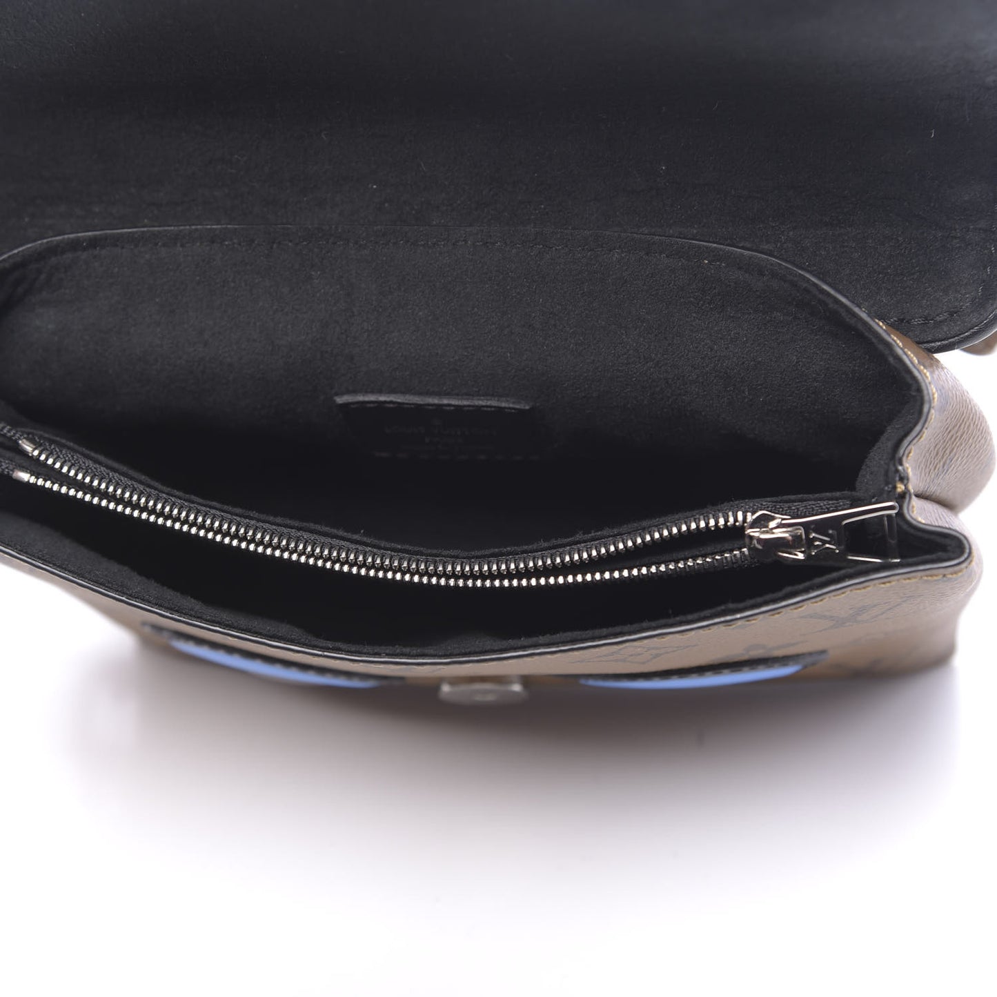 Reverse Monogram Kabuki Pochette Black
