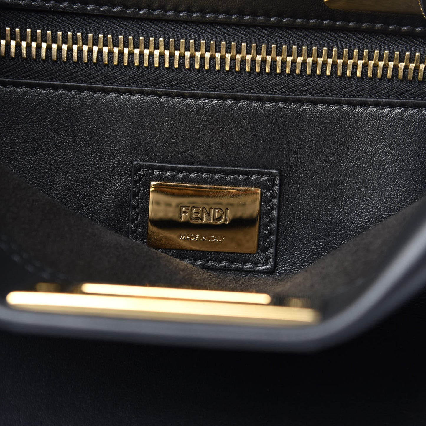 Vitello Seta Monster Eyes Medium Peekaboo Iconic Satchel Black