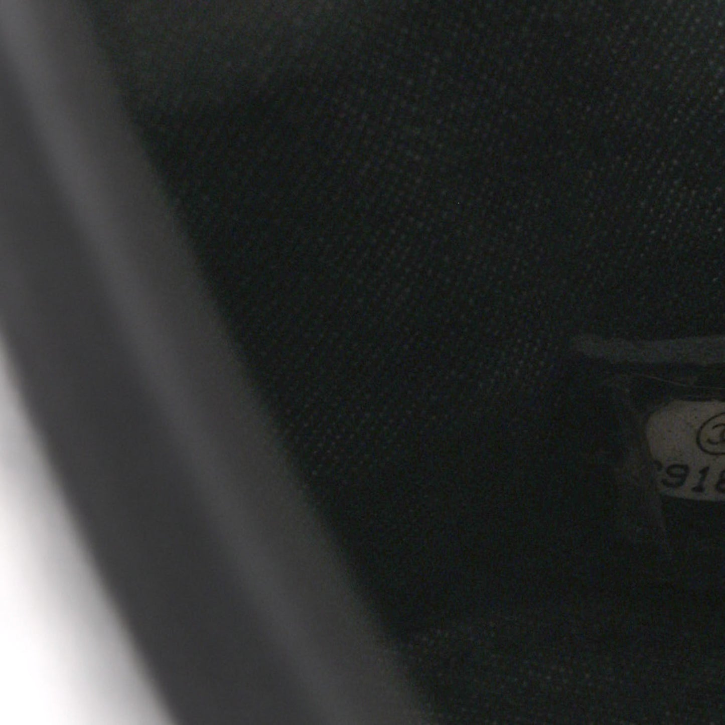 Lambskin Resin Elegant Chain Vanity Case Black