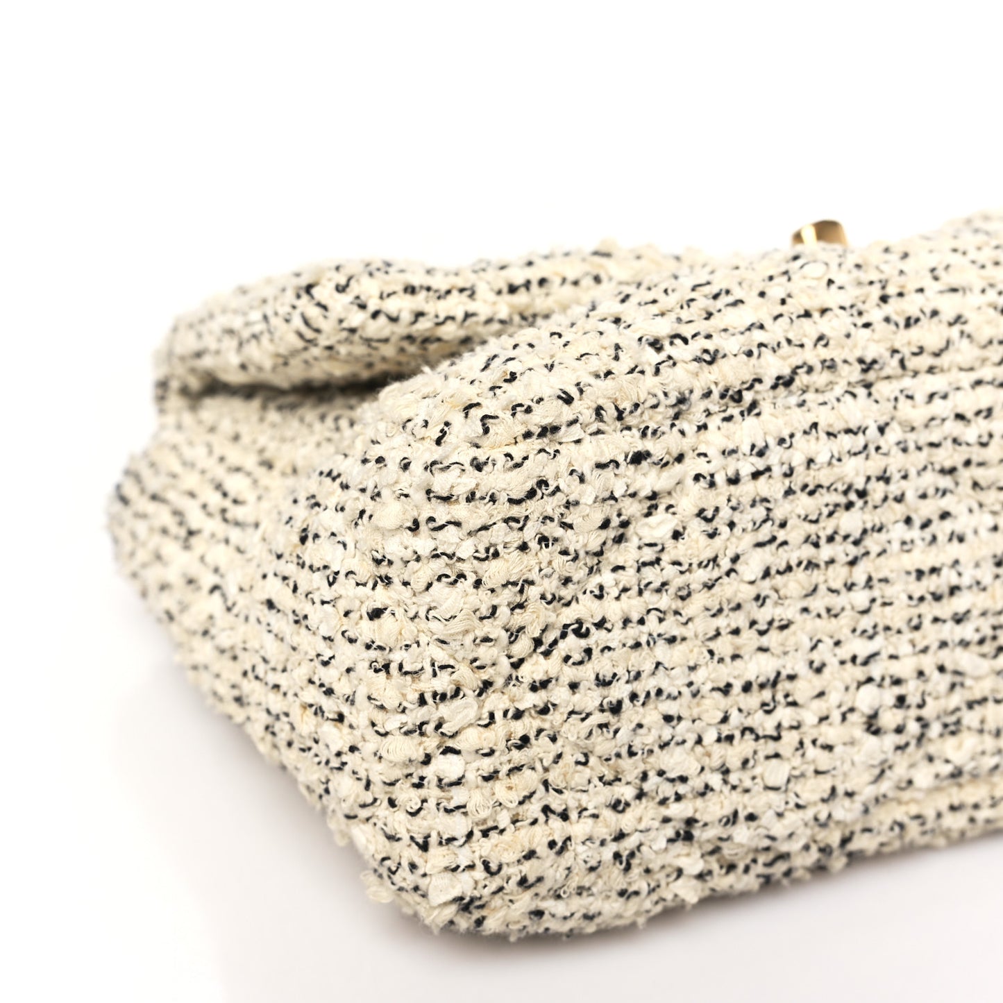 Tweed Quilted Medium Chanel 19 Flap Ecru Black