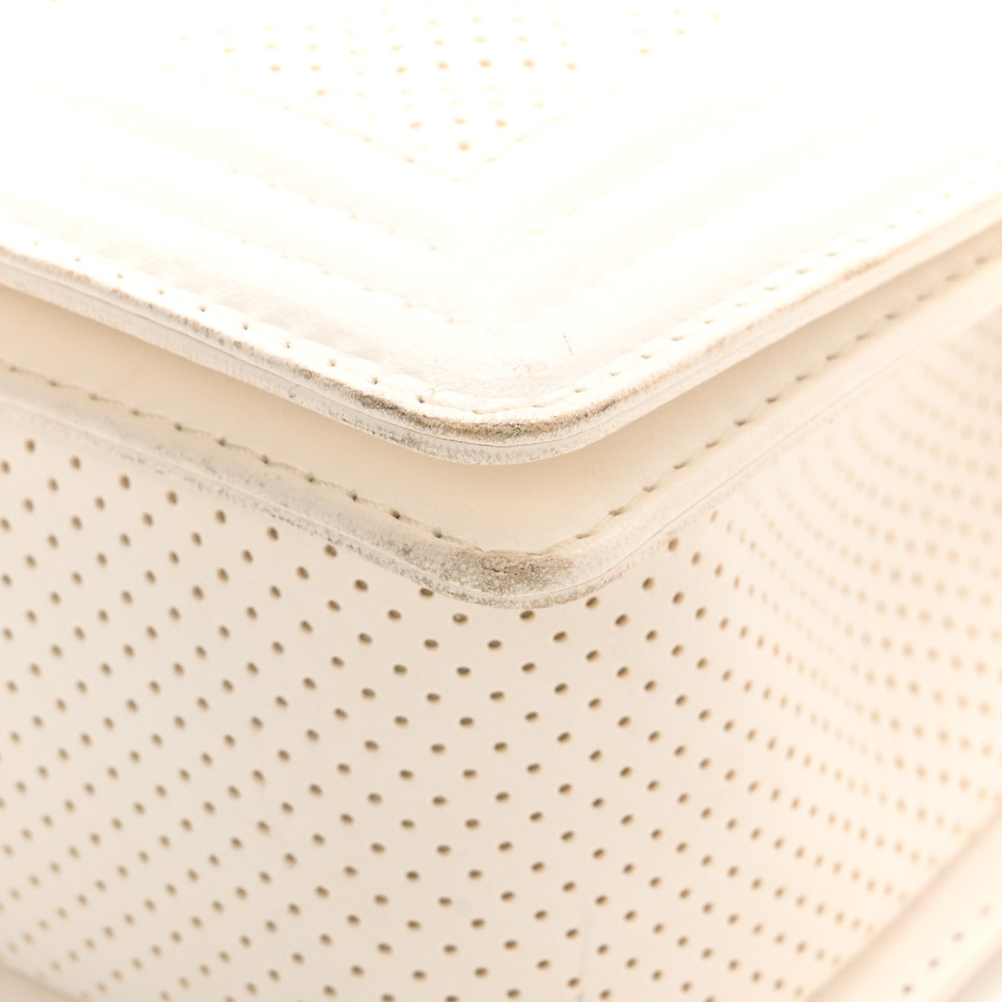 Lambskin Perforated Medium Boy Flap White