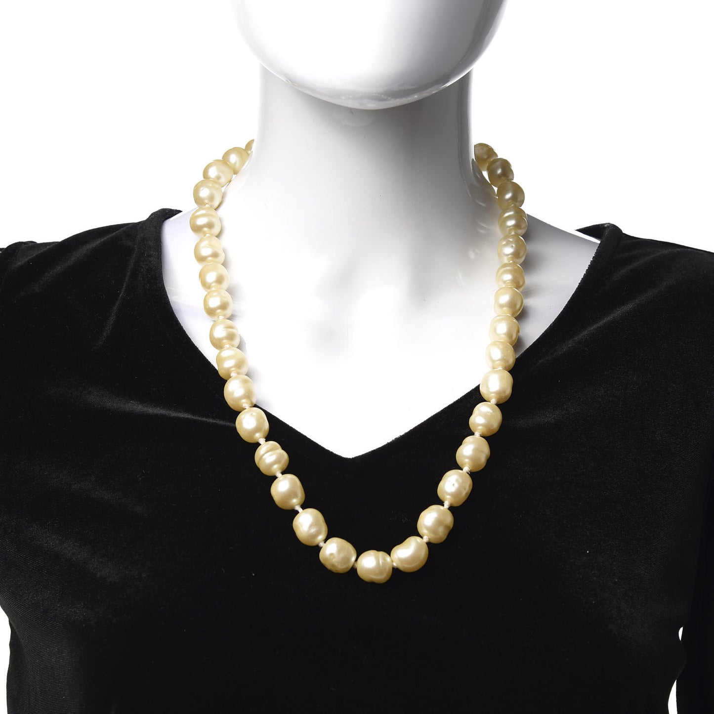 Pearl Short Necklace Gold