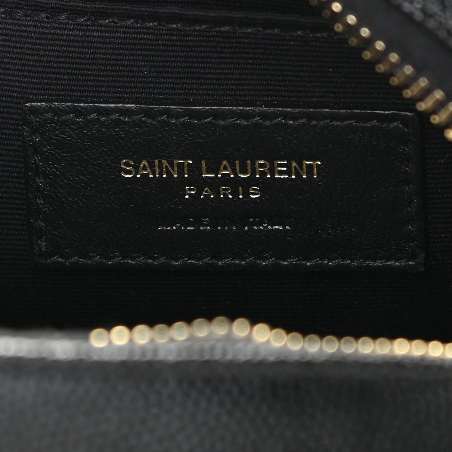 Grain De Poudre Matelasse Chevron Quilted Round Vinyle Camera Bag Black