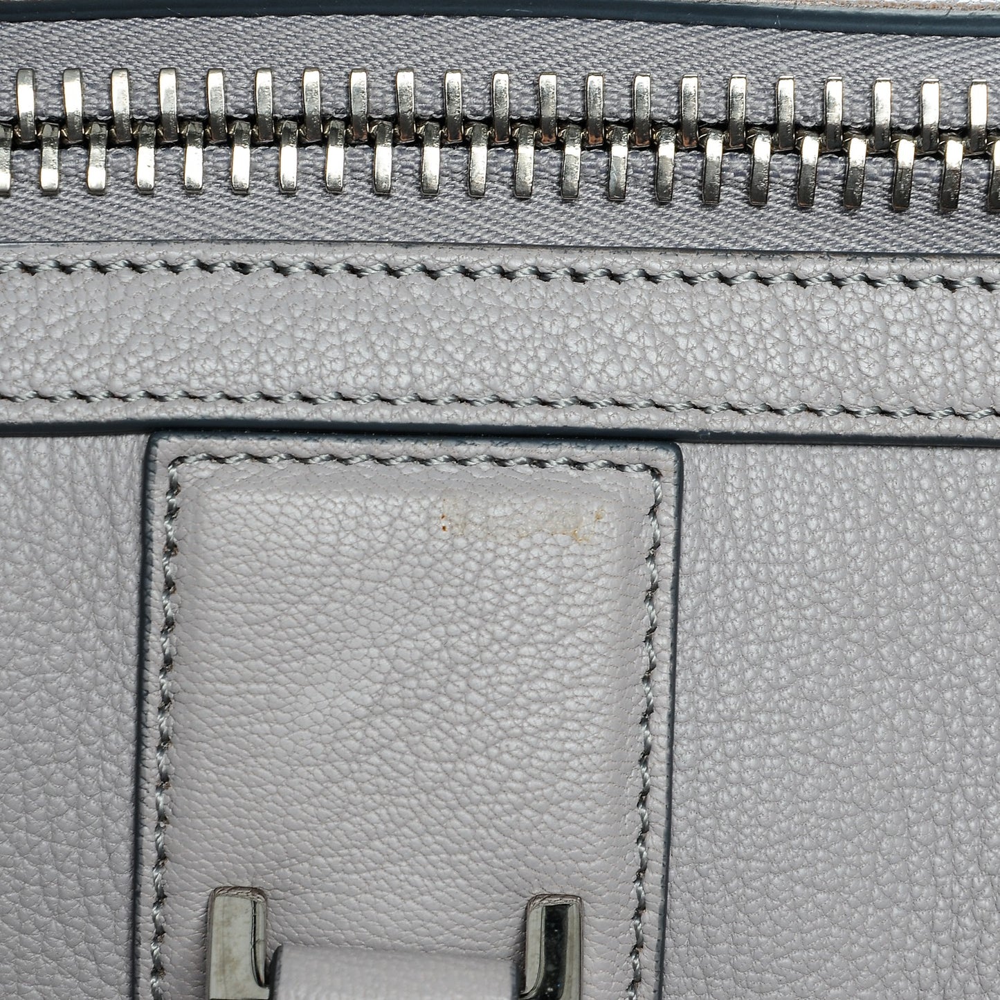 Sugar Goatskin Medium Chain Animation Lucrezia Grey