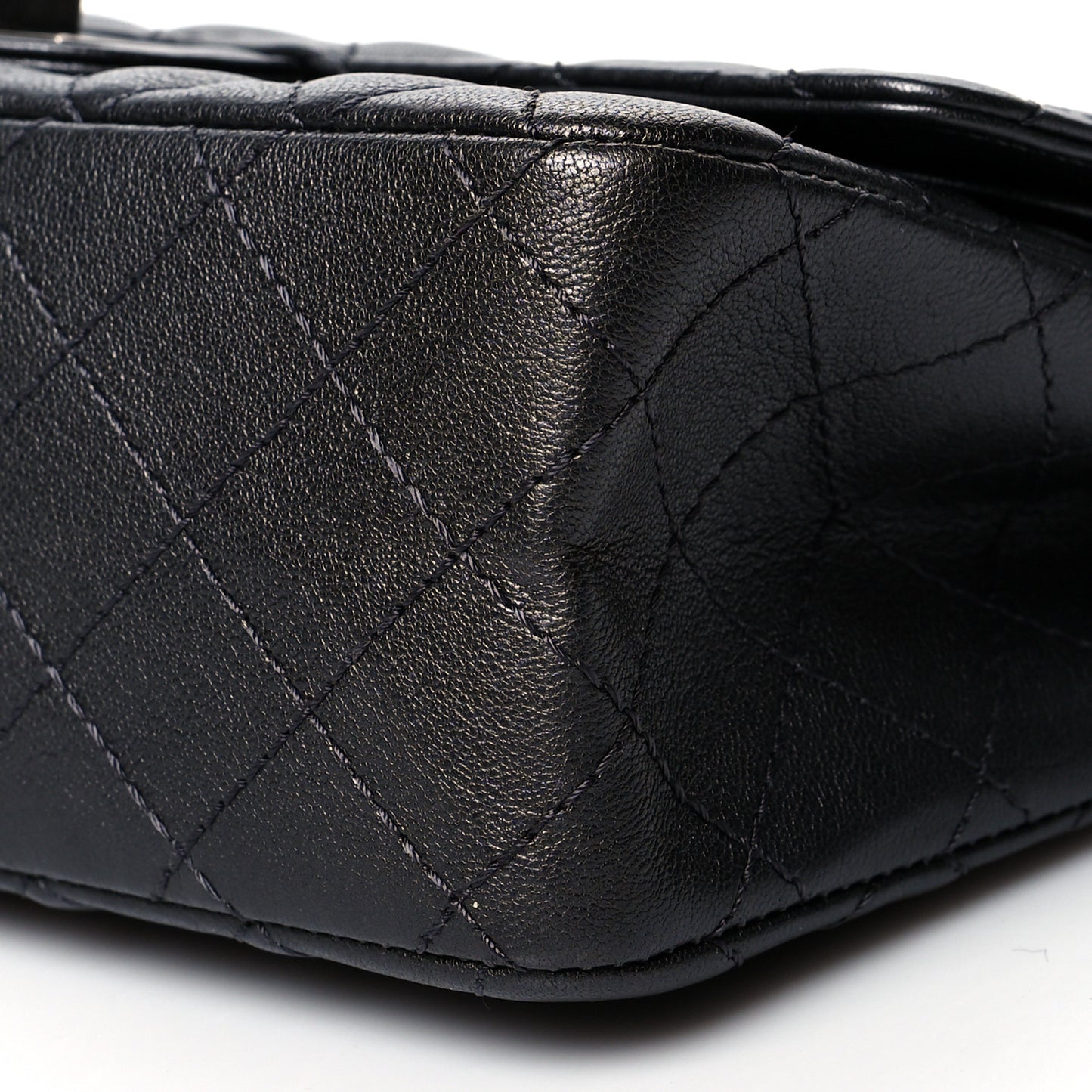 Metallic Sheepskin Quilted 2.55 Reissue 225 Flap Black
