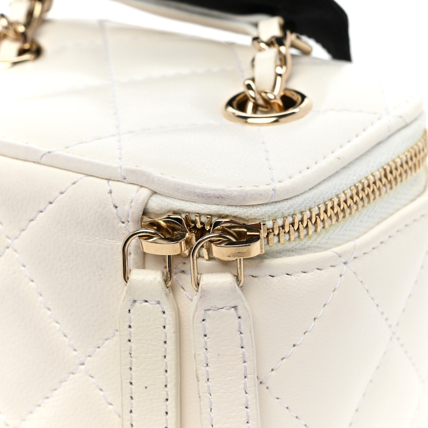 Lambskin Quilted Mini Camellia Bow Vanity Case With Chain White