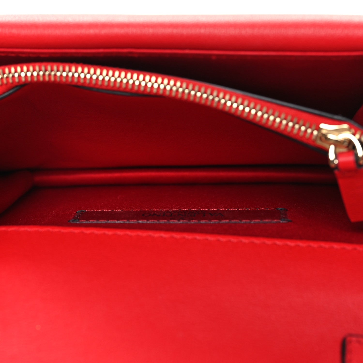 Valentino Garavani Vitello Rockstud Wallet On Chain Rouge Pur 6 of 11