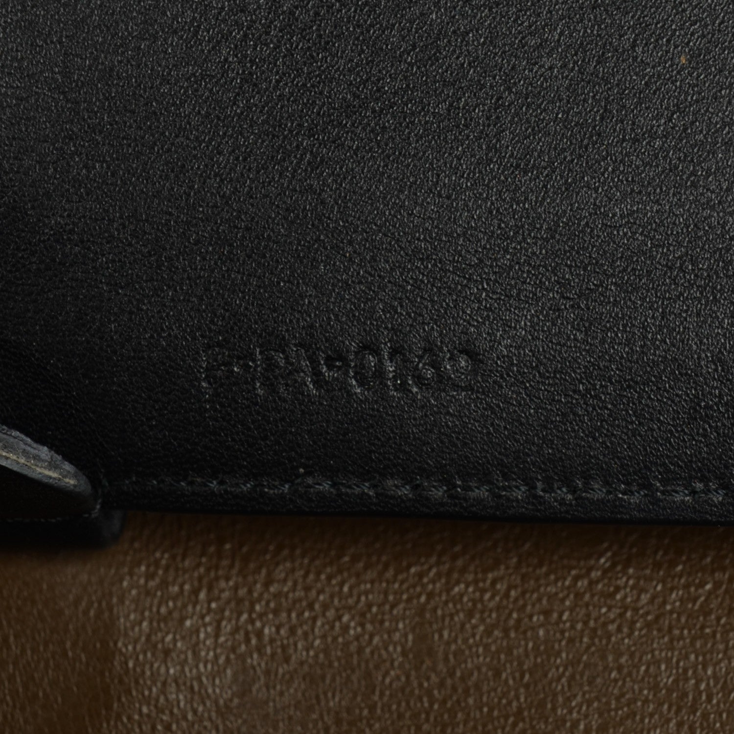 Celine Crocodile Embossed Medium Horizontal Cabas Phantom Black 6 of 9
