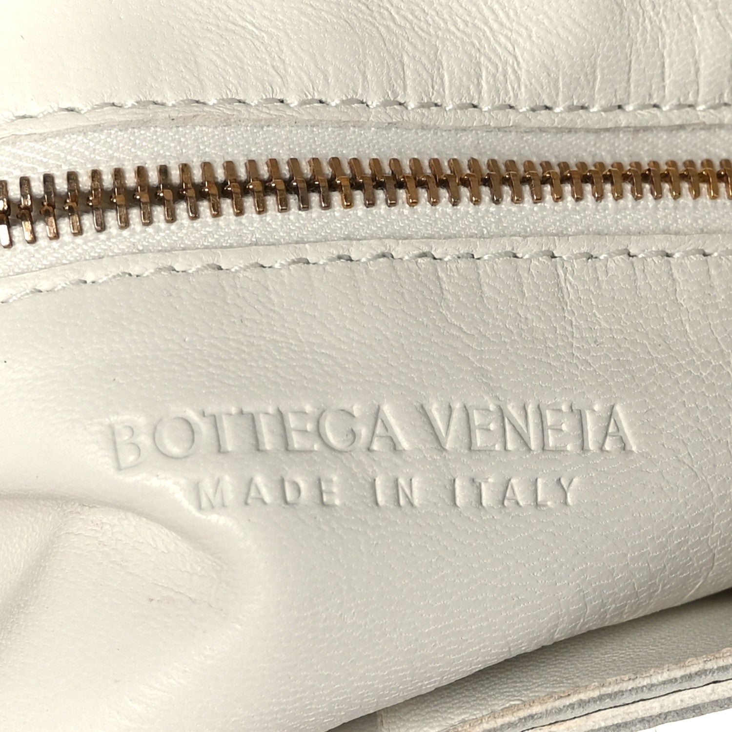 Bottega Veneta Grained Calfskin Maxi Intrecciato Cassette Crossbody Bag White 6 of 8