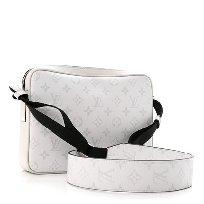 Louis Vuitton Taigarama Outdoor Messenger Antartica 3 of 9