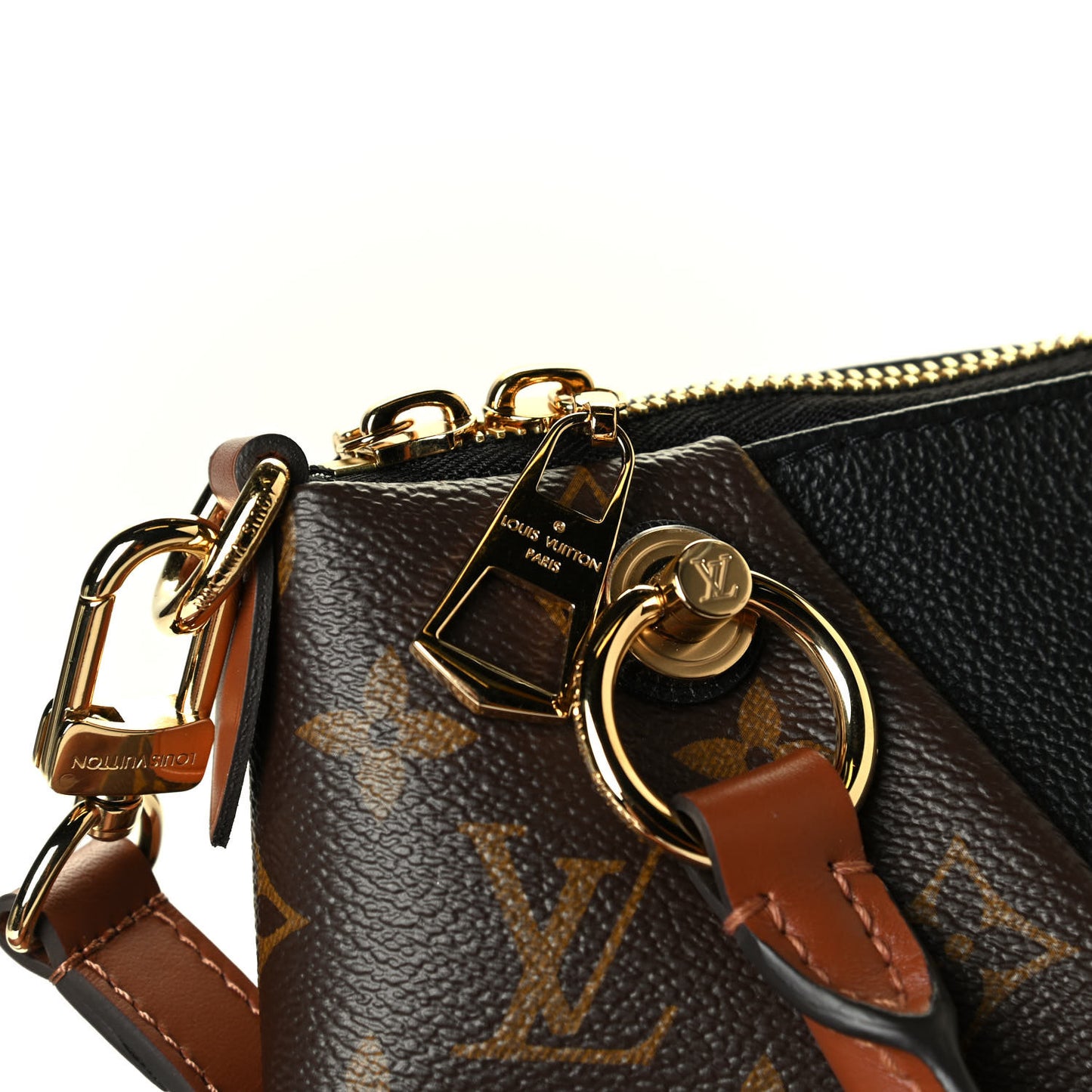 Monogram V Tote BB Black