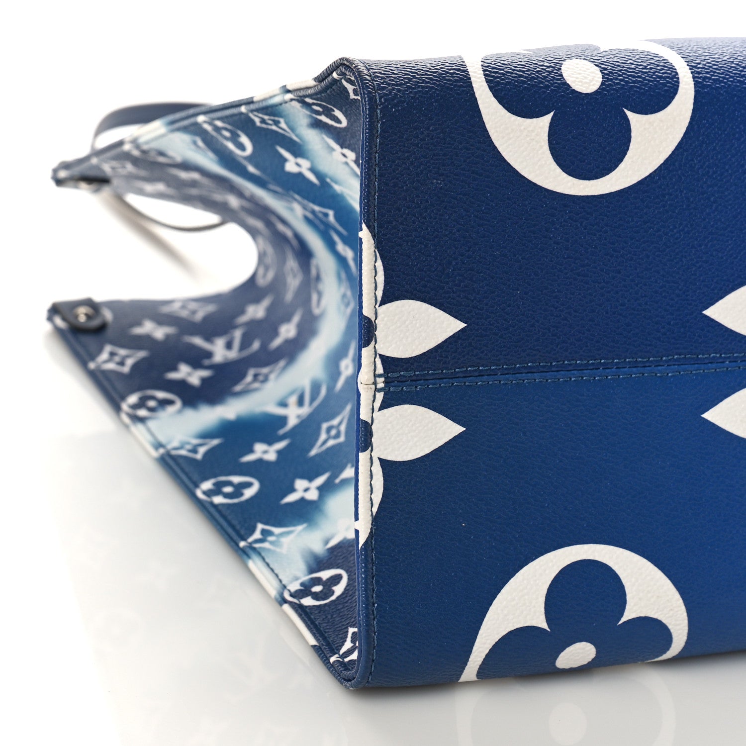 Louis Vuitton Monogram Escale Onthego GM Blue 6 of 11