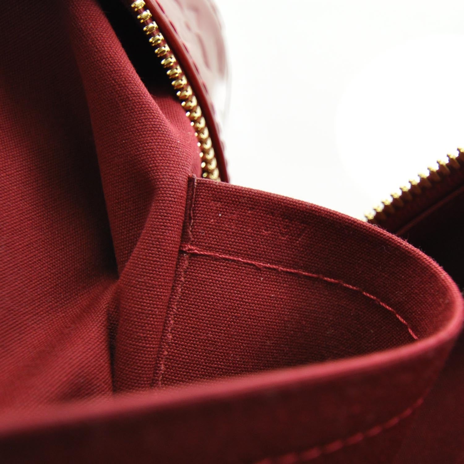 Louis Vuitton Vernis Summit Drive Pomme D'Amour 9 of 9