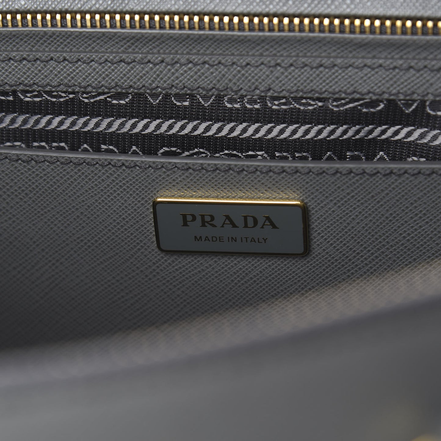 Saffiano Large Galleria Double Zip Tote Marmo