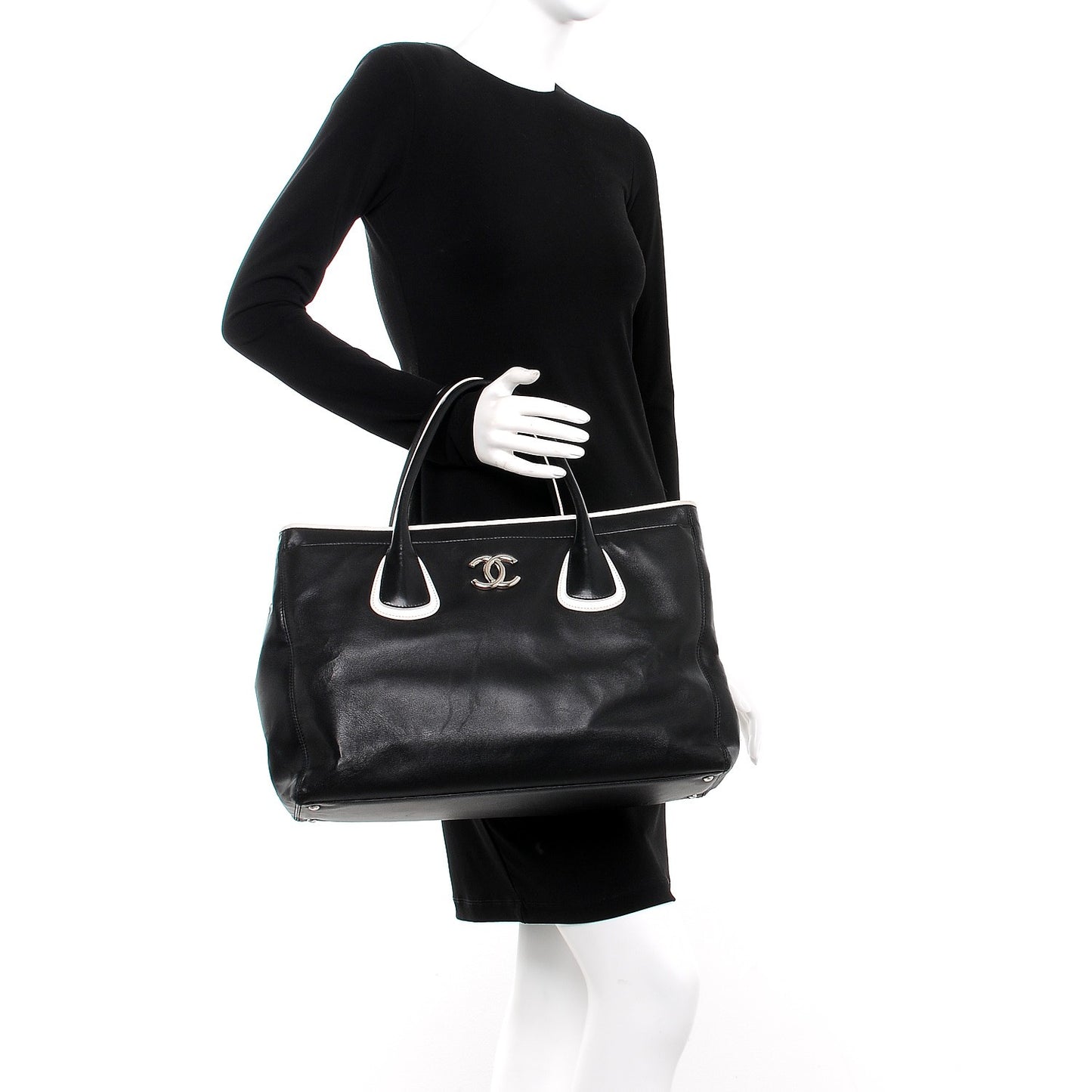 Lambskin Executive Cerf Shopper Tote Black