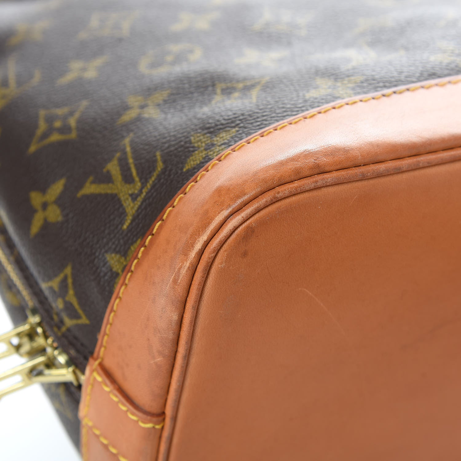 Louis Vuitton Monogram Alma PM 9 of 25