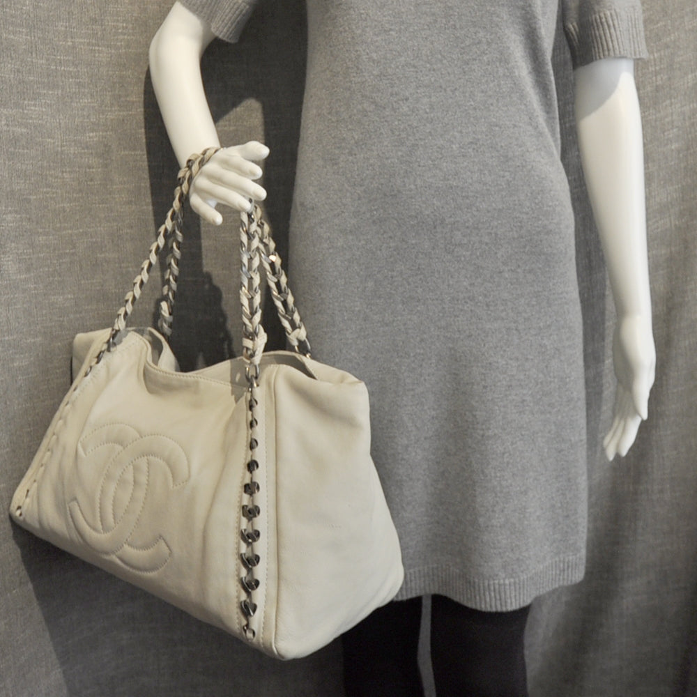 Leather Large Modern Chain Tote White