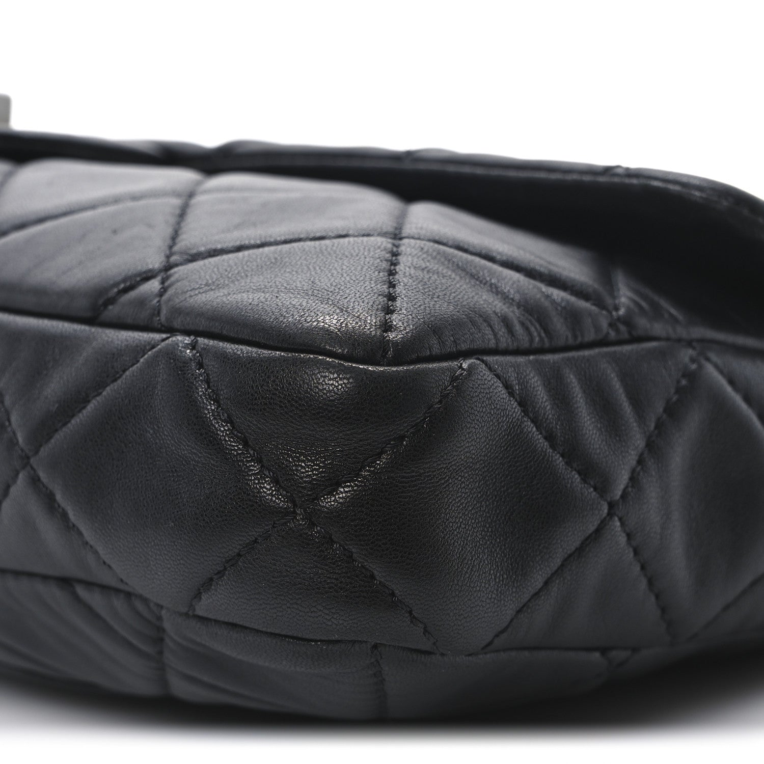 Chanel Lambskin Quilted Jumbo Roll 2.55 Reissue Clutch Black 10 of 10