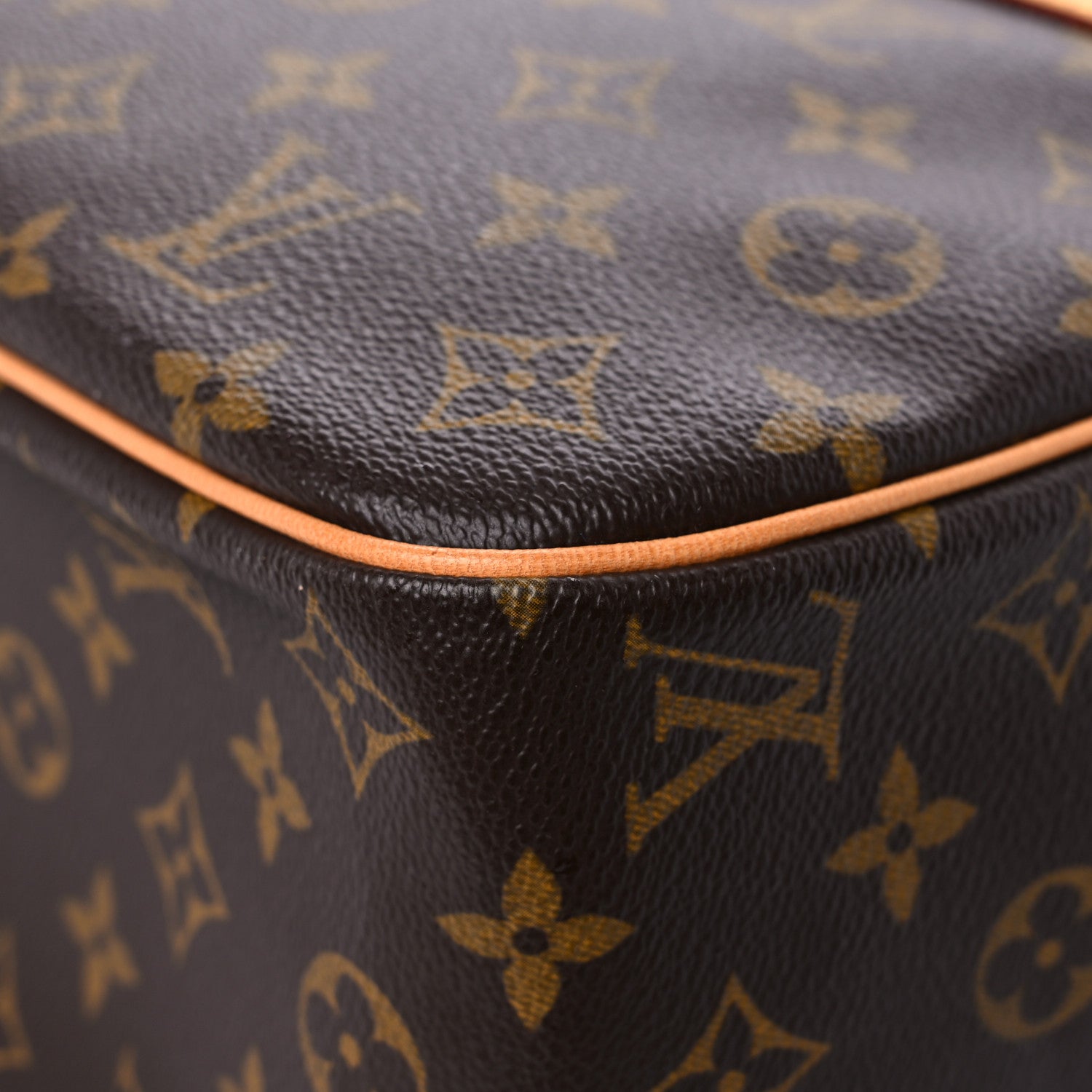 Louis Vuitton Monogram Cite GM 9 of 24