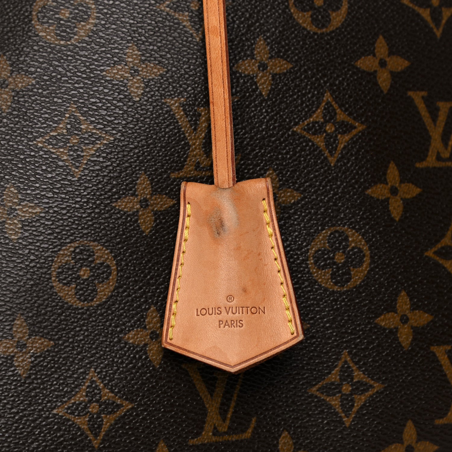 Louis Vuitton Monogram Alma GM 27 of 35