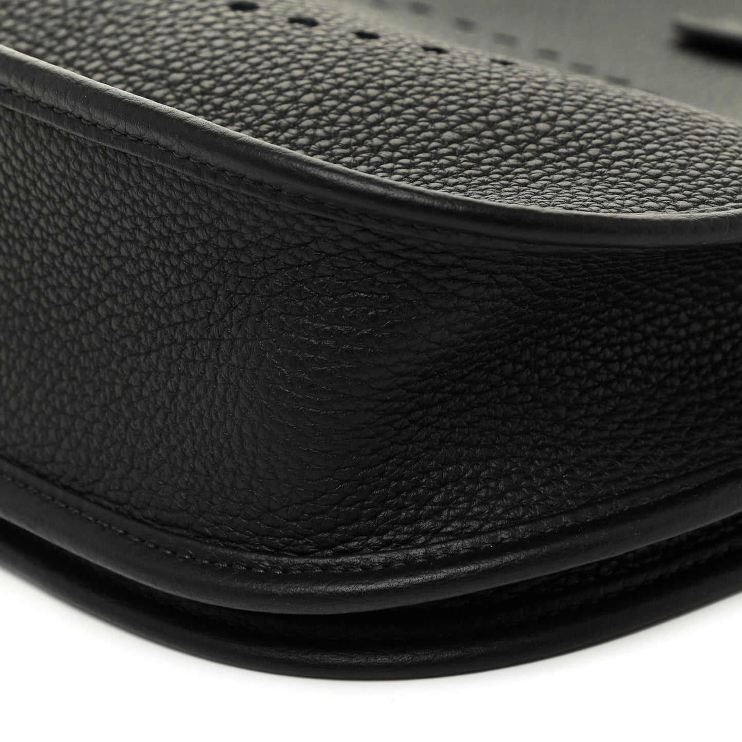 Taurillon Clemence Evelyne III PM Black