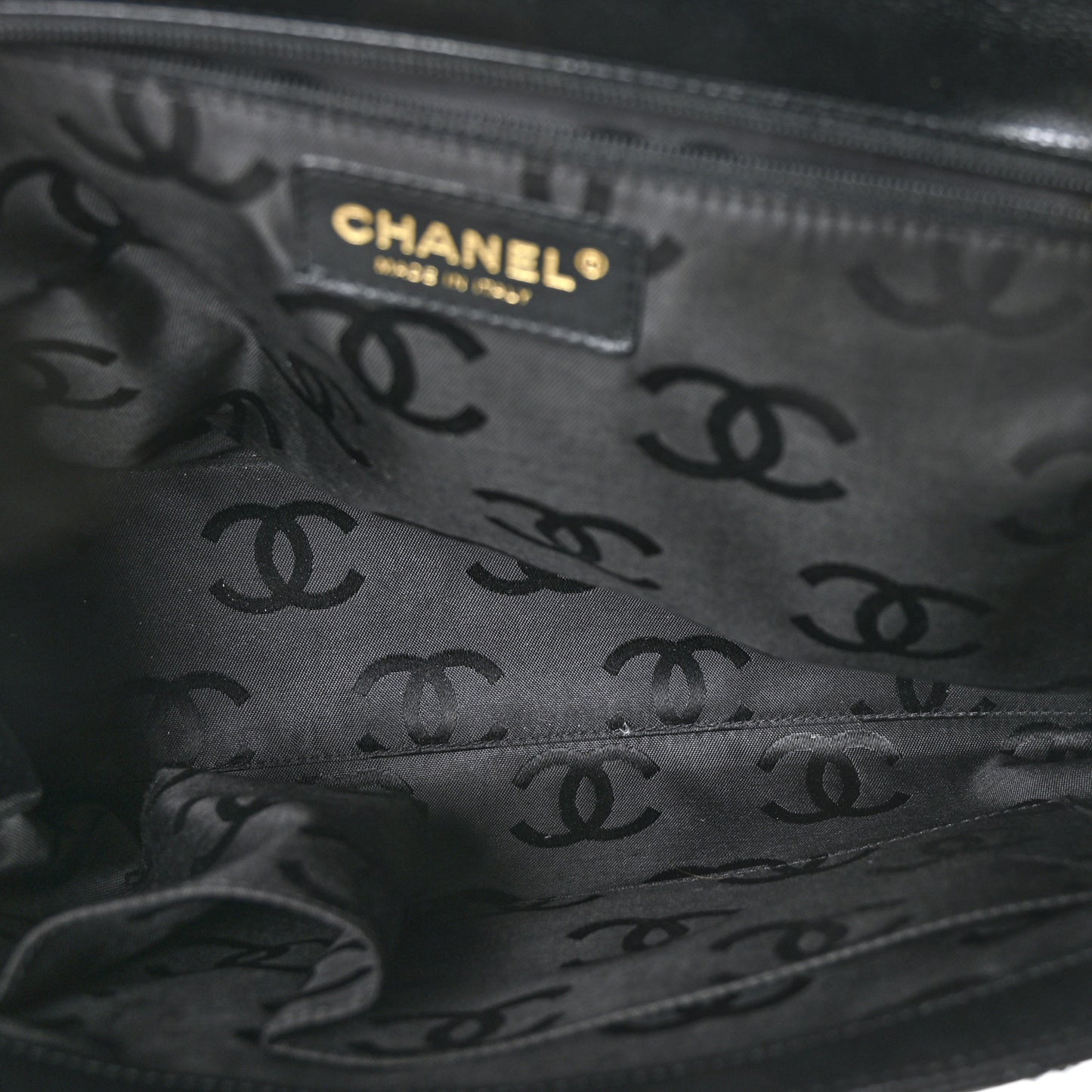 Caviar Quilted Jumbo Single Flap Bag Black