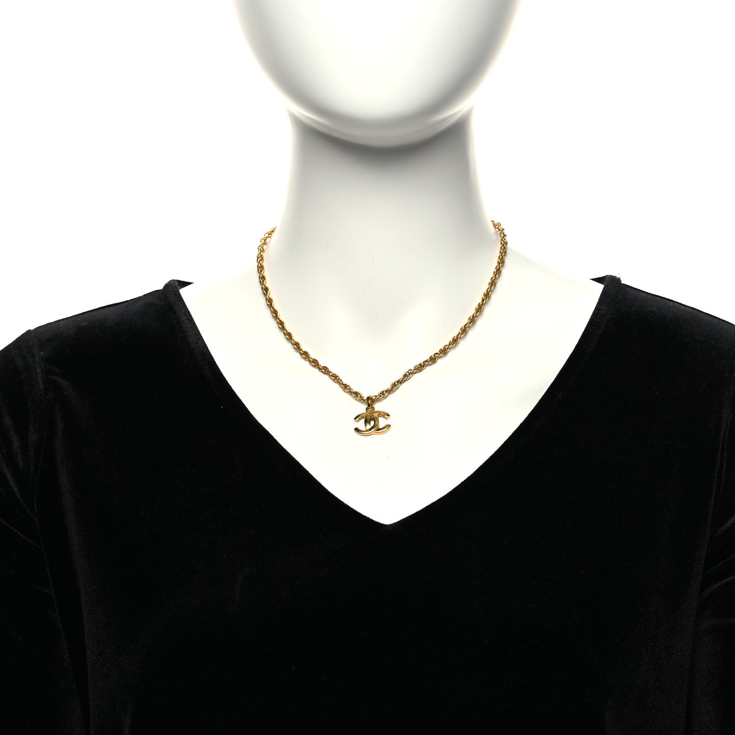 Metal CC Necklace Gold