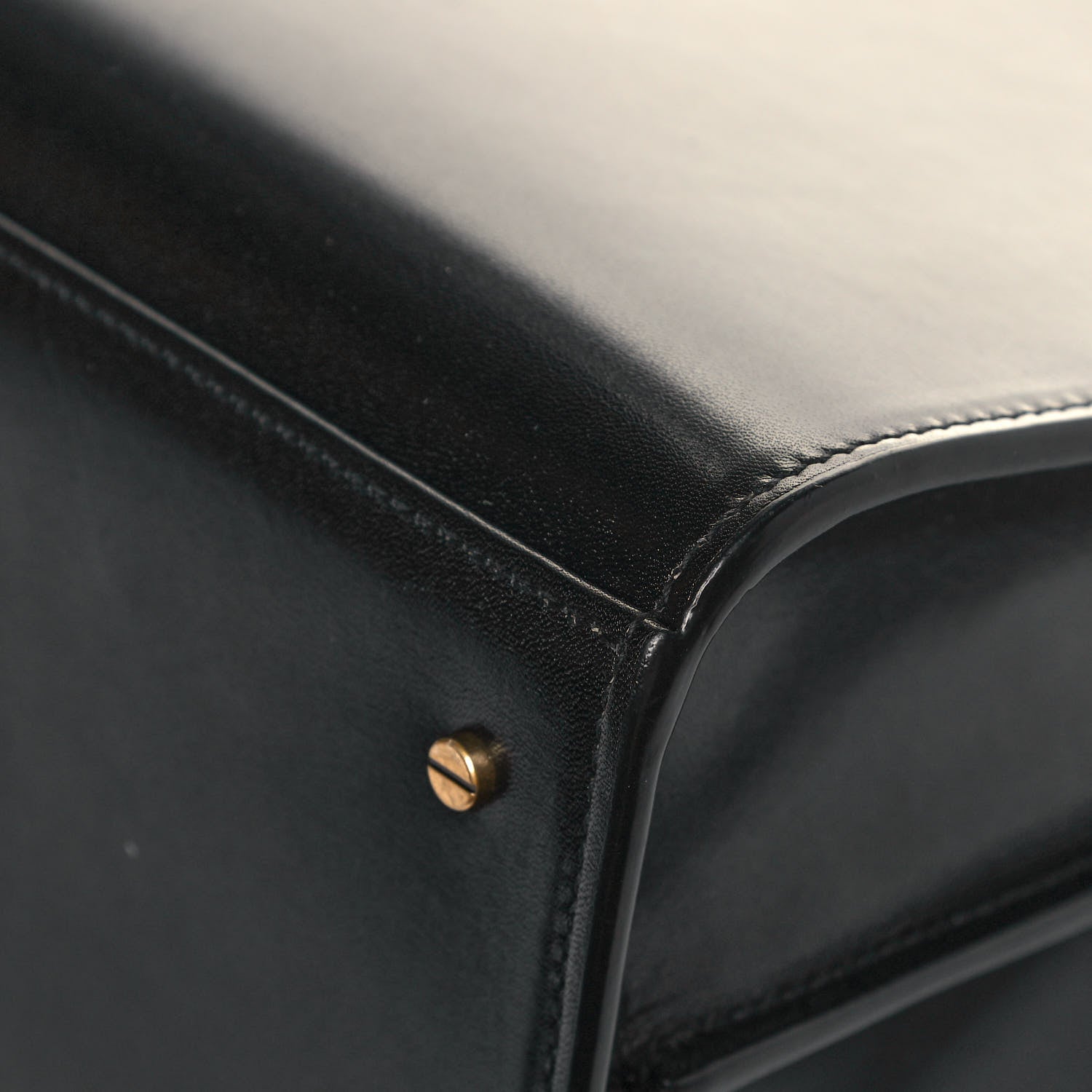 Saint Laurent Smooth Calfskin Medium Classic Monogram Cassandra Top Handle Black Rouge Legion 8 of 13