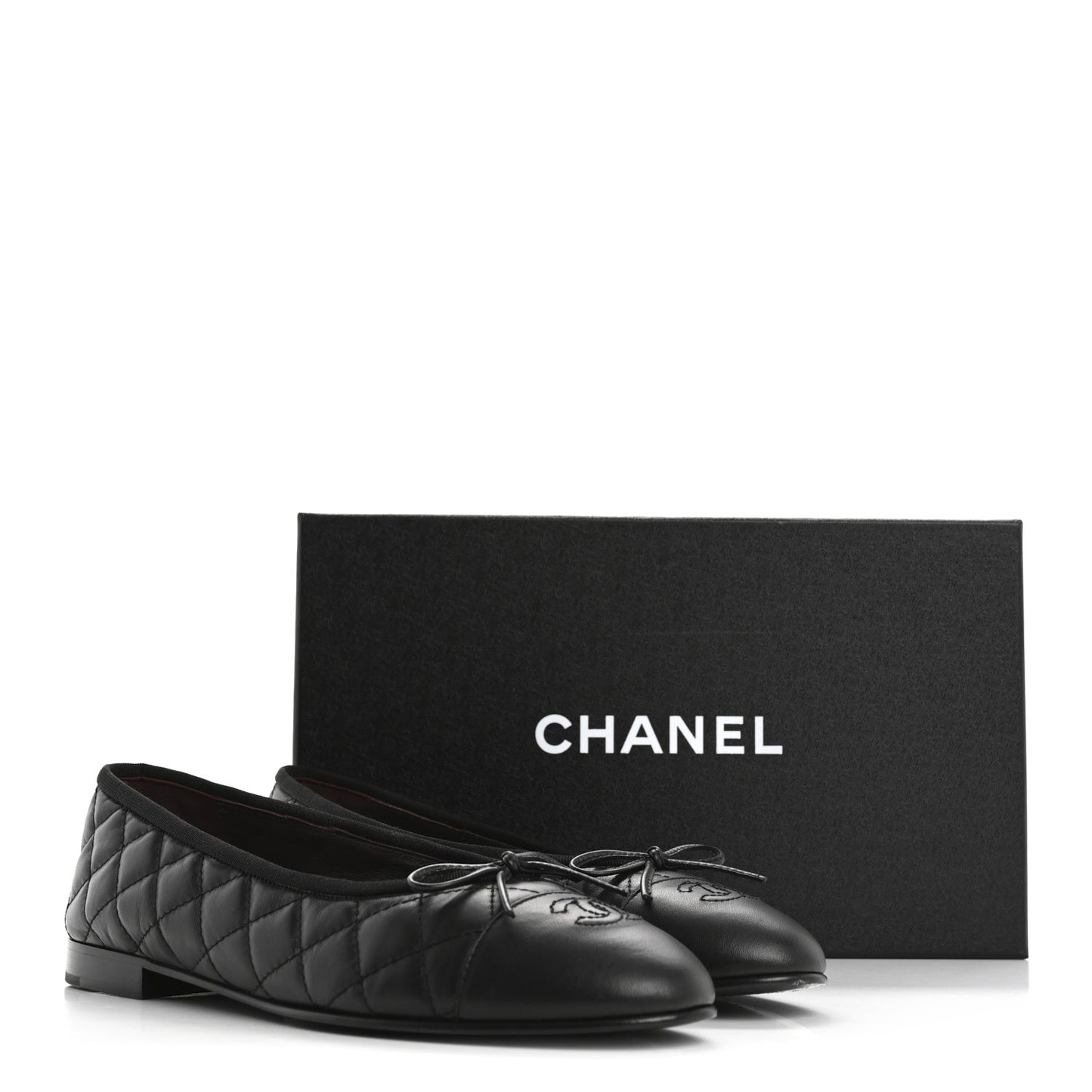 Aged Calfskin Quilted CC Cap Toe Ballerina Flats 40 Black