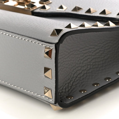 Valentino Garavani Pebbled Calfskin Medium Rockstud Flip Lock Crossbody Bag Pastel Grey 8 of 12