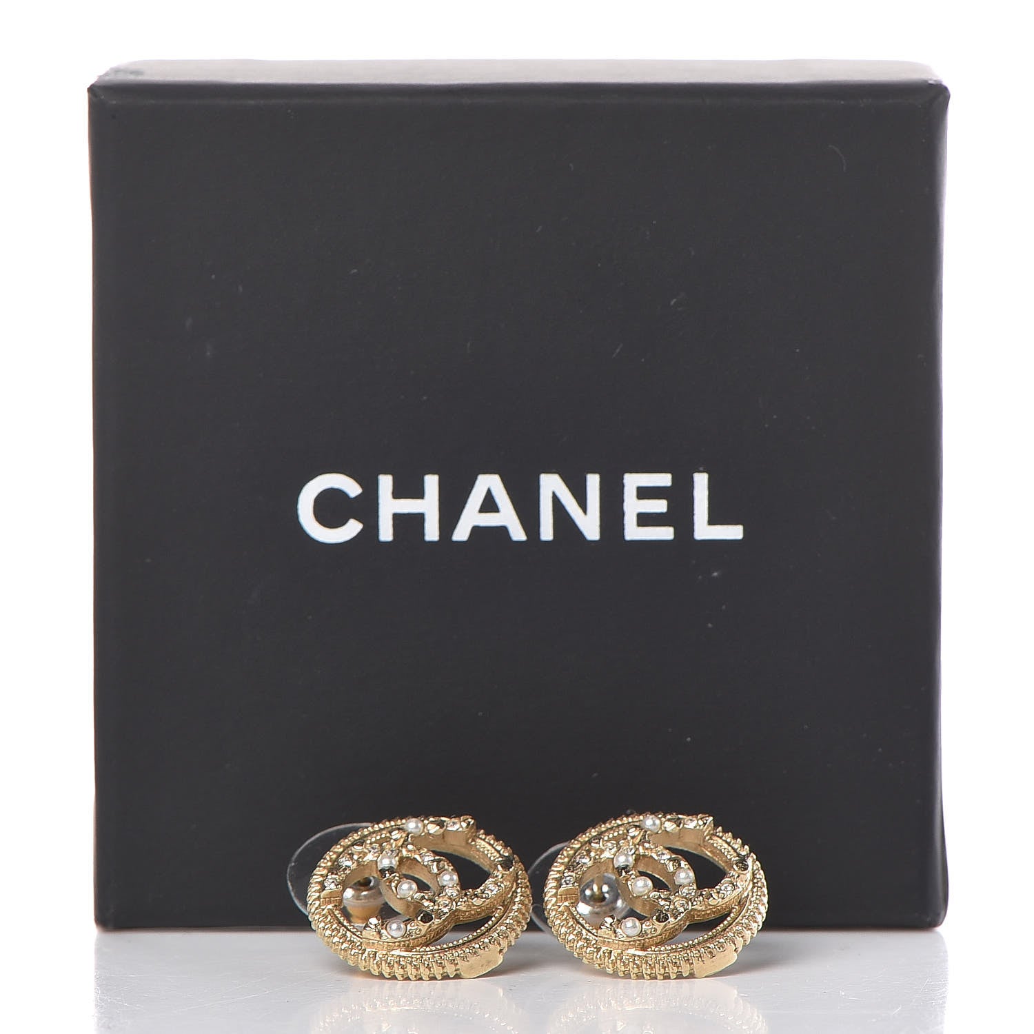 Chanel Pearl CC Round Earrings Gold 5 of 5