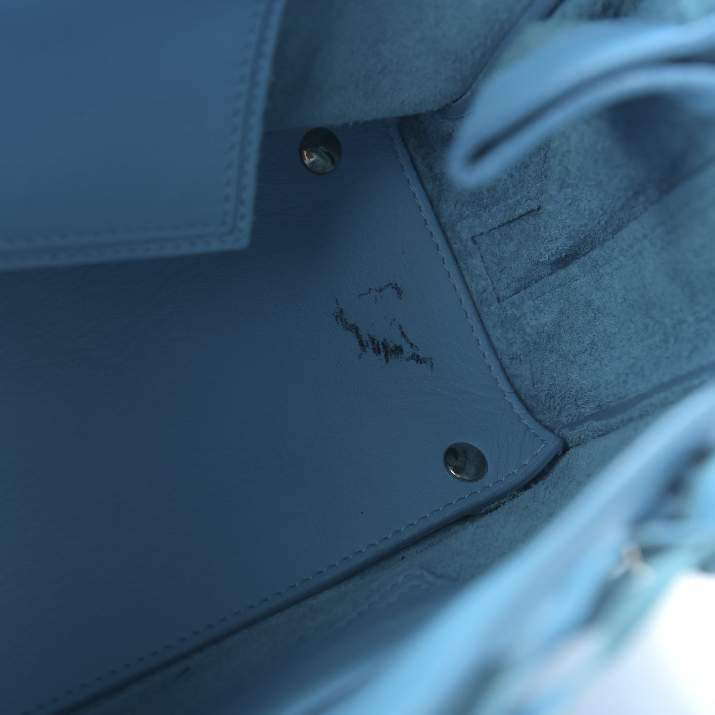 Supple Calfskin Papier A6 Zip Around Tote Bleu Caraibes