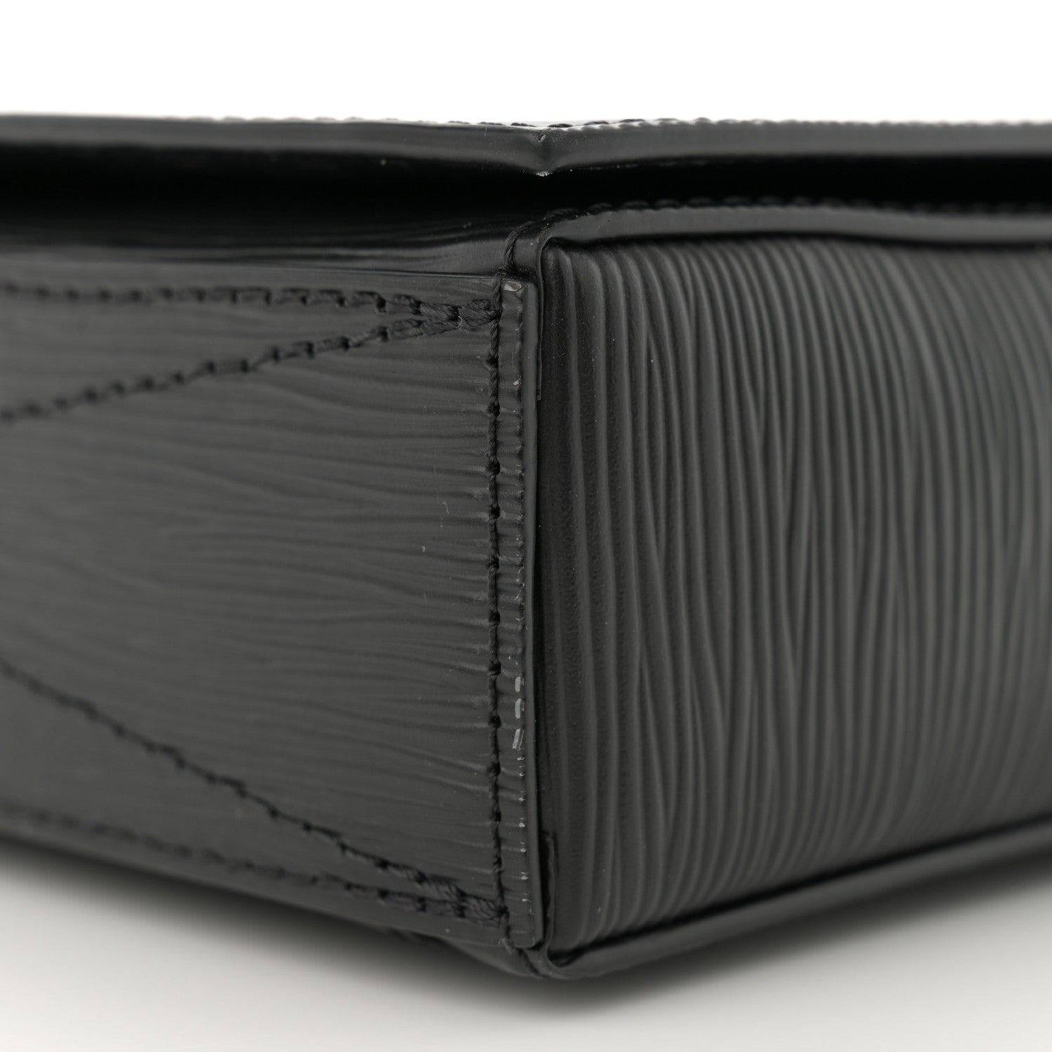 Louis Vuitton Epi Box Messenger Black 9 of 12