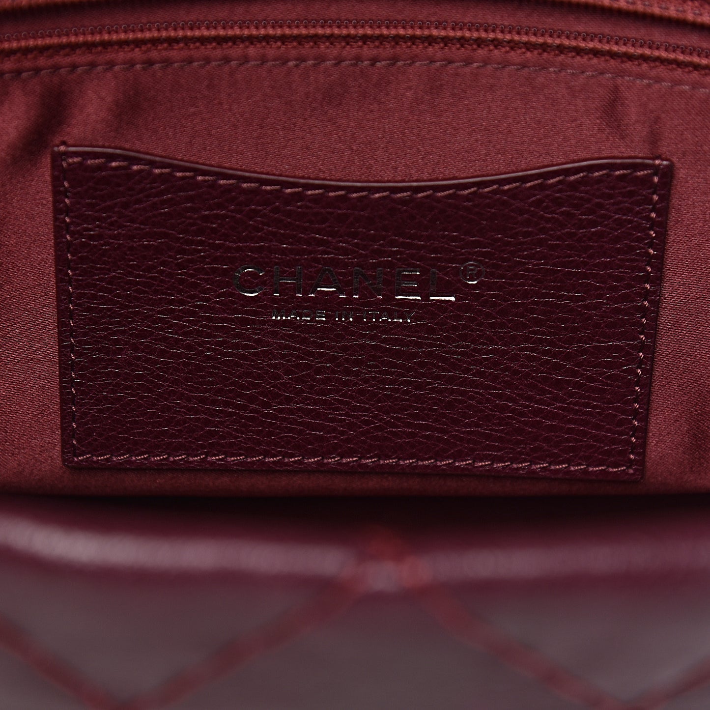 Glazed Calfskin Stitched On The Road Flap Plum