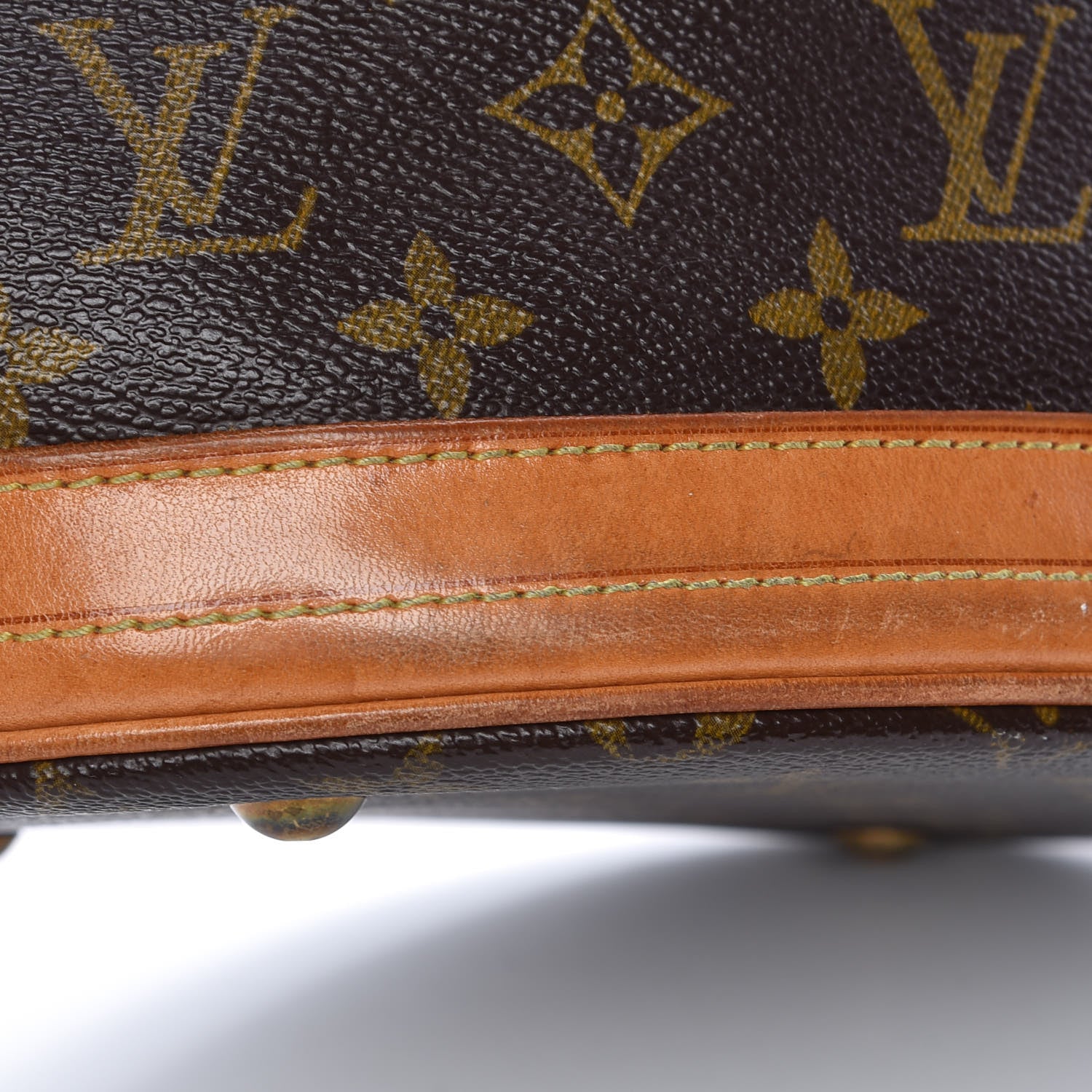 Louis Vuitton Monogram Petit Bucket 23 12 of 18