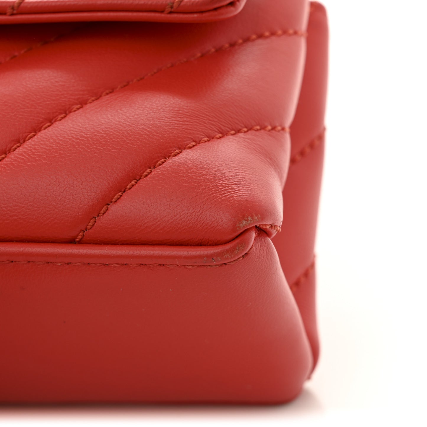 Calfskin Diagonal Quilted Jackhammer 17 Shoulder Bag Red