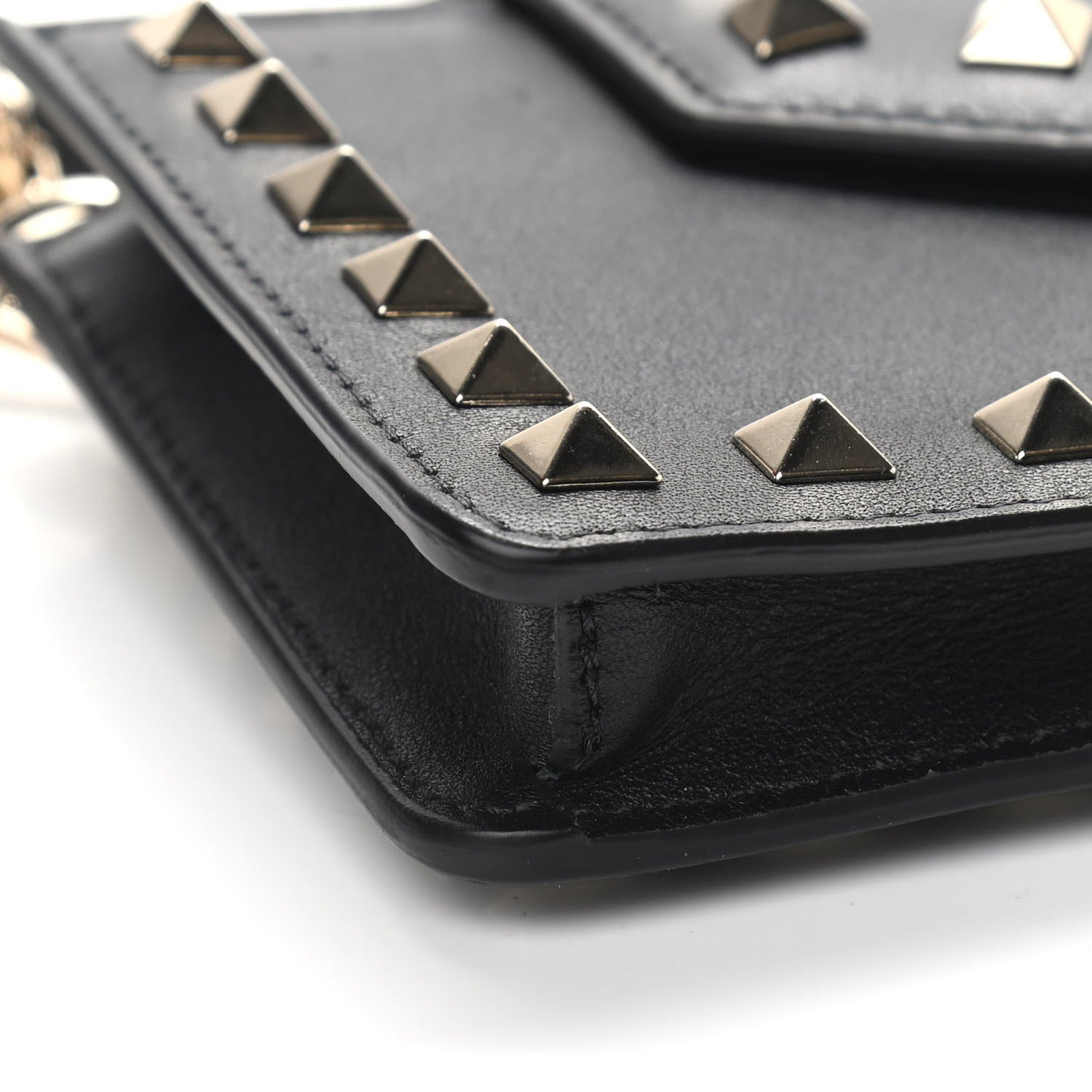 Valentino Garavani Calfskin Rockstud Phone Case With Chain Black 8 of 9