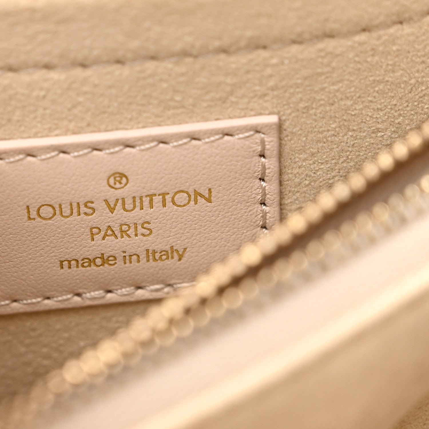 Louis Vuitton Calfskin Hold Me New Wave Ivory 7 of 14