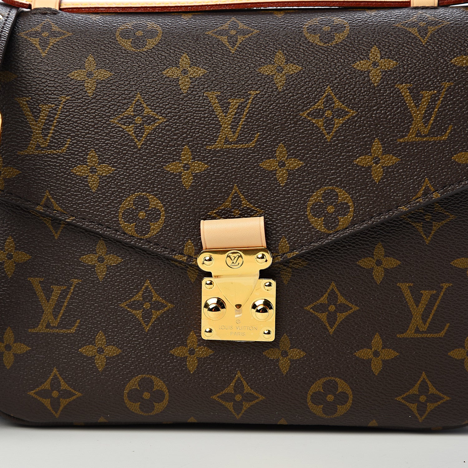Louis Vuitton Monogram Pochette Metis 8 of 8