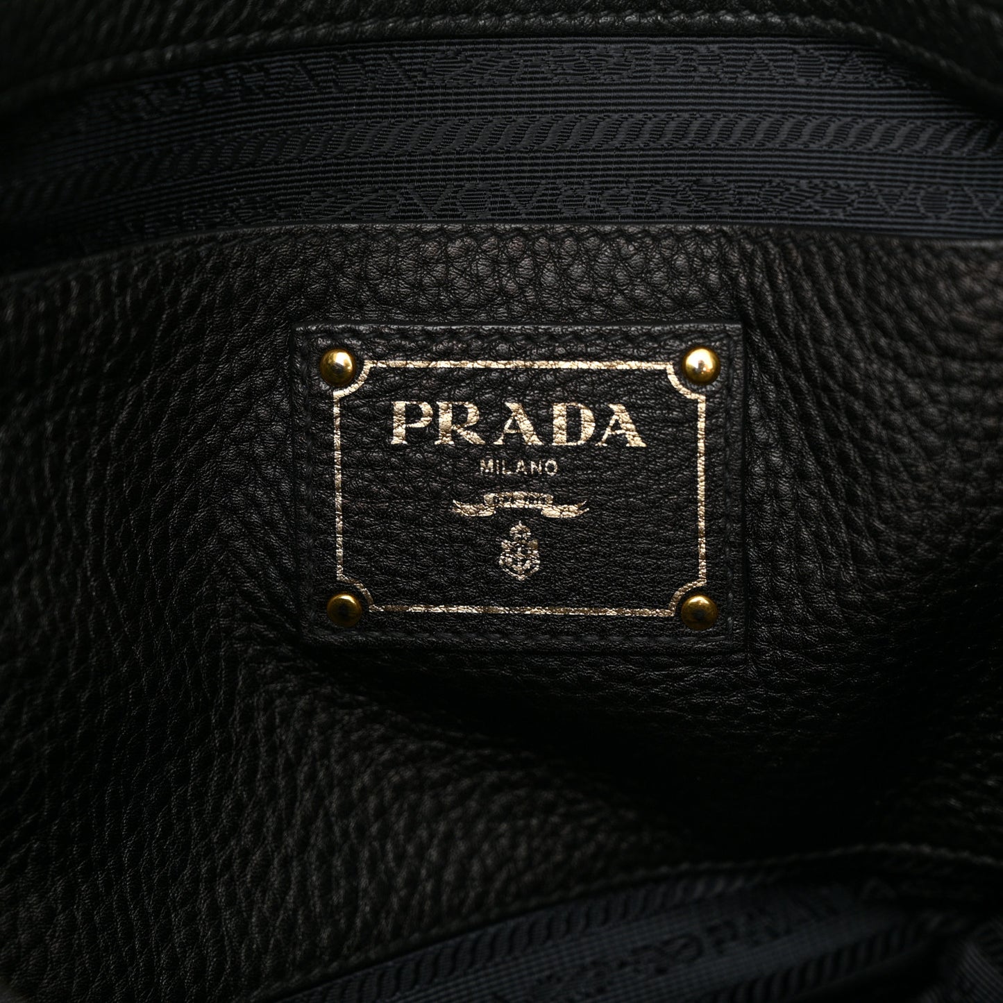 Vitello Daino Shopping Tote Black